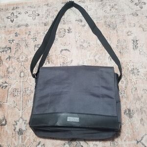 🆕️ Jimmy Choo (Parfums) Nylon Messenger Bag.